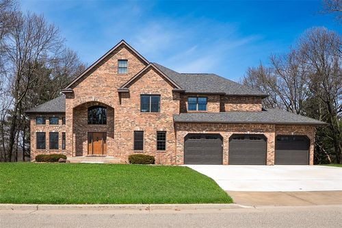 1520 Knollwood Trl, Altoona, WI, 54720-2504 | Card Image