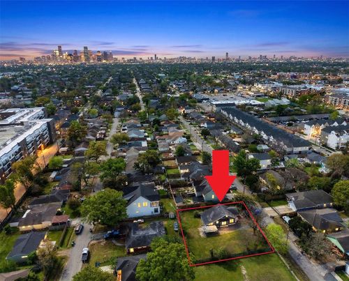 1638 Tabor St, Houston, TX, 77009-2518 | Card Image