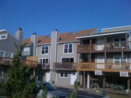 1044 E Ocean View Ave, Norfolk, VA, 23503-2000 | Card Image