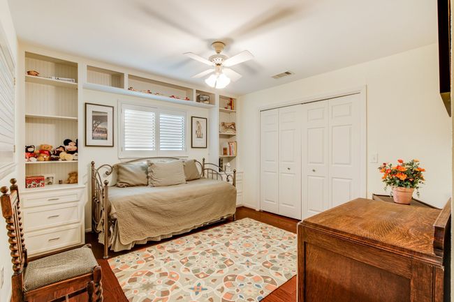 Builtins and ceiling fan | Image 21