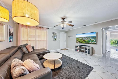 apt-10-733 Hummingbird Way, North Palm Beach, FL, 33408-5163 | Card Image