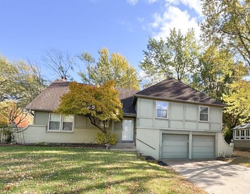 507 S Washington St, Raymore, MO, 64083-9165 | Card Image