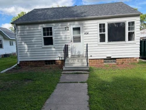 404 1st St Nw, Dayton, IA, 50530-7620 | Card Image