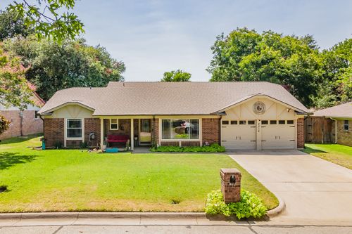 2512 Glassboro Cir, Arlington, TX, 76015-1434 | Card Image