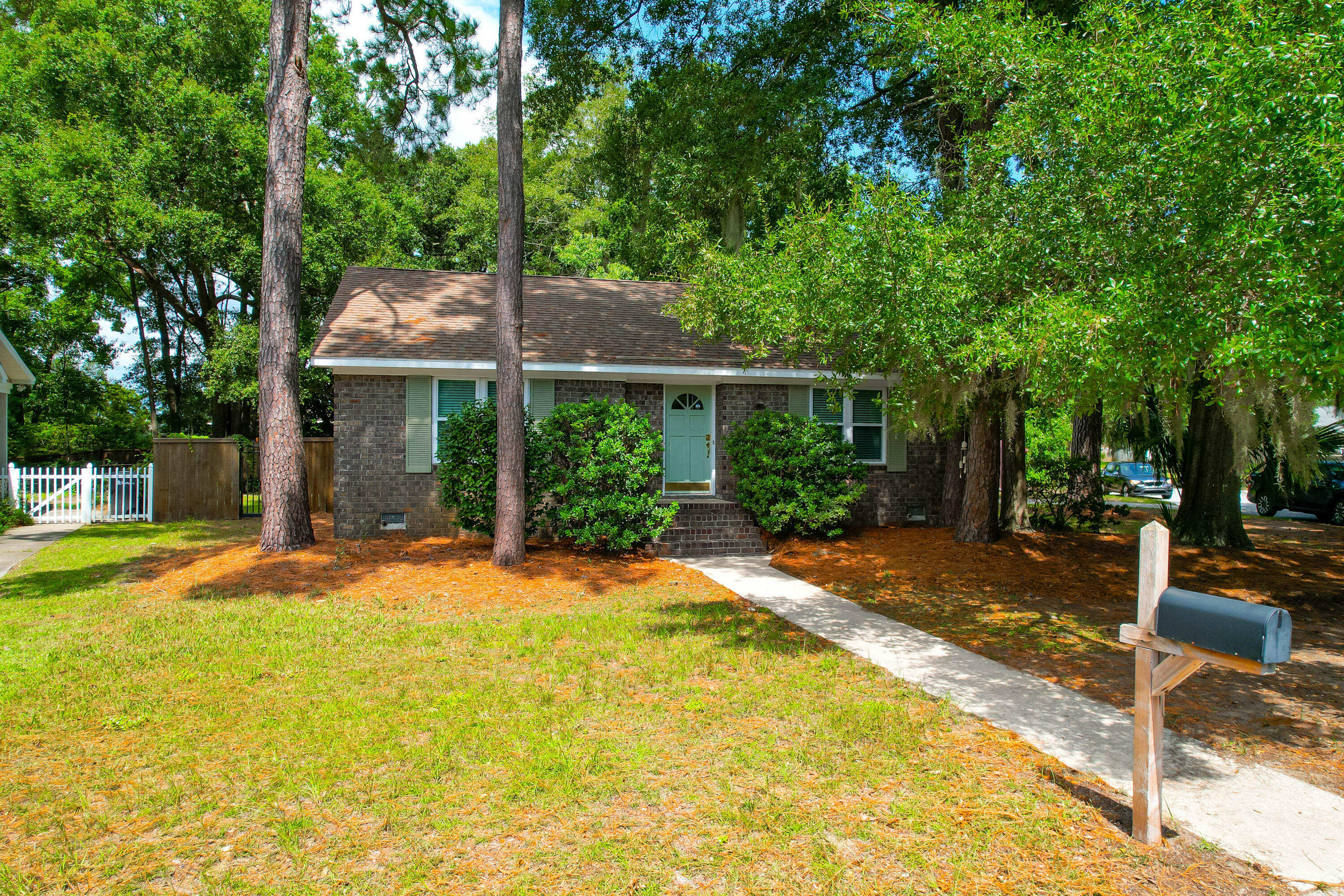 Shadow Dr, Mount Pleasant, SC 29464