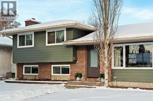 212 Vantage Pl Nw, Calgary, AB, T3A1X9 | Card Image