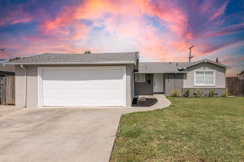 5806 Linda Sue Dr, Stockton, CA, 95207-4827 | Card Image
