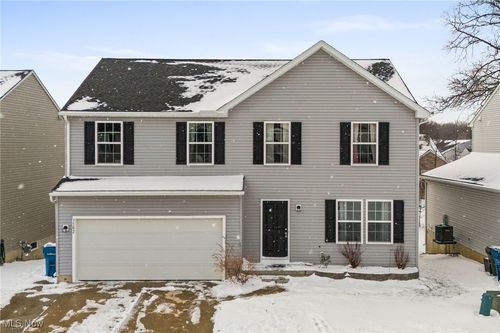 3502 Magnolia Dr, Lorain, OH, 44053-1598 | Card Image