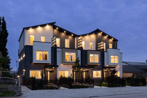 104-914 Rochester Ave, Coquitlam, BC, V3K2W6 | Card Image