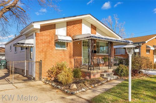 1221 E Goulson Ave, Hazel Park, MI, 48030-1968 | Card Image