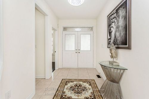 11 Cloverhaven Rd, Brampton, ON, L6P4E4 | Card Image