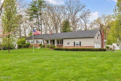 17 Barcelona Dr, Clifton Park, NY, 12065-5001 | Card Image