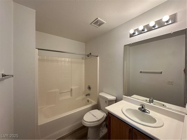 5554 Henshaw Ave, House other with 3 bedrooms, 3 bathrooms and null parking in Las Vegas NV | Image 13