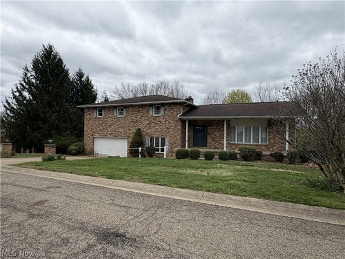 113 Martha Dr, Saint Clairsville, OH, 43950-1340 | Card Image