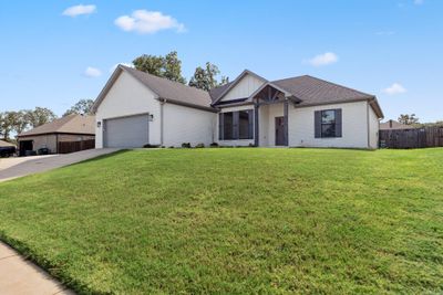 9509 Meadow Oak Drive, House other with 3 bedrooms, 2 bathrooms and null parking in Sherwood AR | Image 2