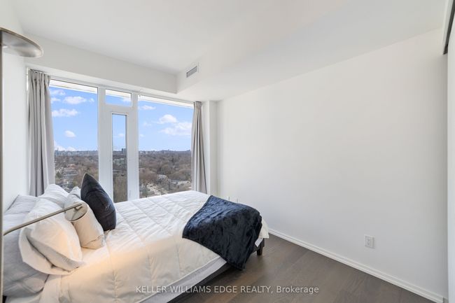 2107 - 5 Soudan Ave, Condo with 2 bedrooms, 2 bathrooms and null parking in Toronto ON | Image 8