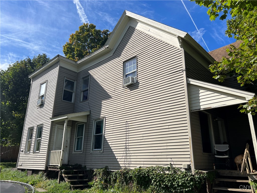 Whitesboro St, Utica, NY 13502