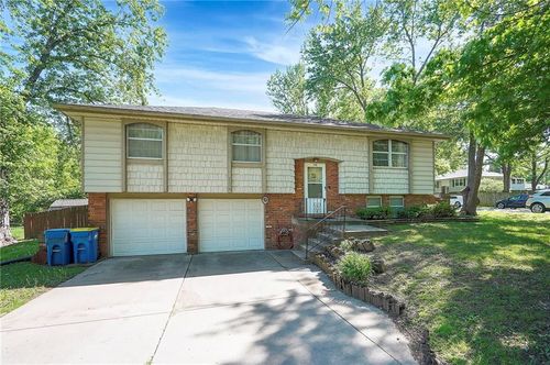 1116 Owen Dr, Liberty, MO, 64068-3128 | Card Image