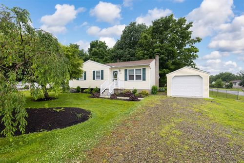 4164 Emily Dr, North East, PA, 16428-1833 | Card Image