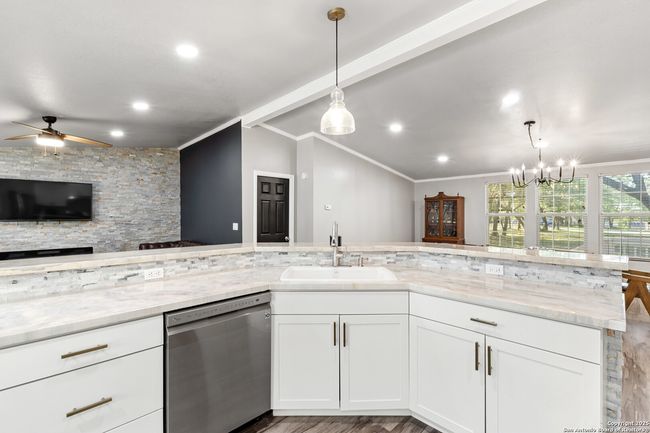 5273 Savannah Way, House other with 3 bedrooms, 2 bathrooms and null parking in Von Ormy TX | Image 10