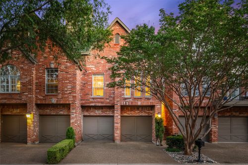 4133 Towne Green Cir, Addison, TX, 75001-4954 | Card Image