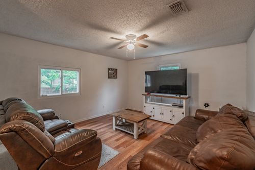 1941 Michael Ct, Azle, TX, 76020-4783 | Card Image