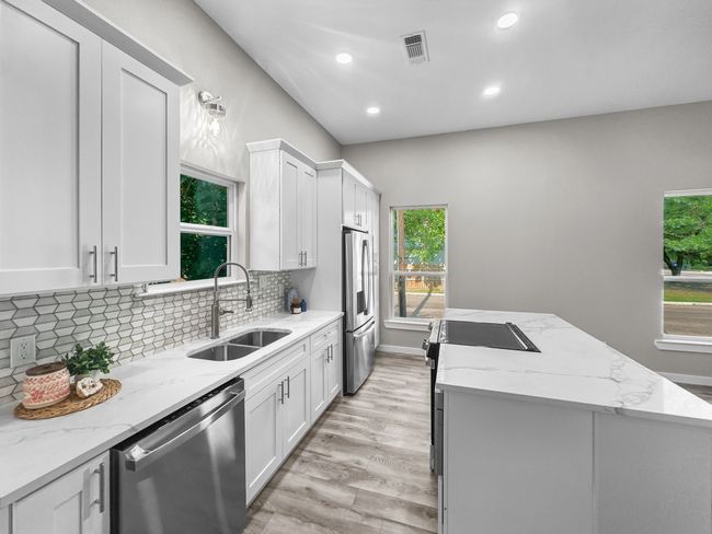 609 North Ave, House other with 3 bedrooms, 2 bathrooms and null parking in Whitesboro TX | Image 9