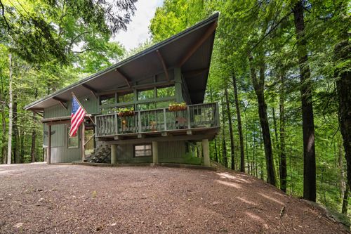 7 Sam Hall Dr, Plymouth, NH, 03264-3008 | Card Image