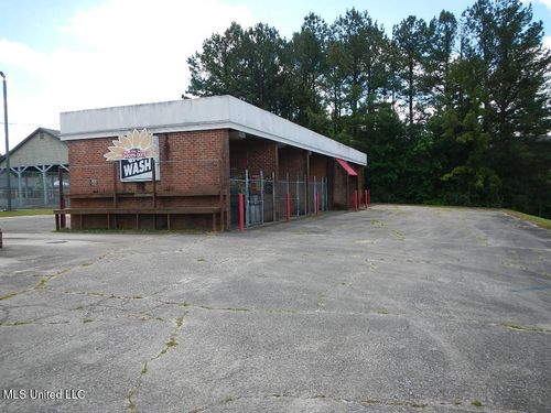 3321 N Hills St, Meridian, MS, 39305-2534 | Card Image