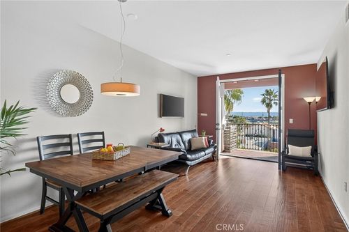 403-2001 Artesia, Redondo Beach, CA, 90278 | Card Image
