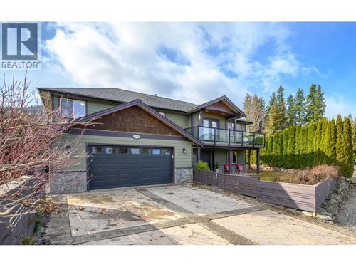 1130 7th Avenue Se, Salmon Arm, BC, V1E0A3 | Card Image