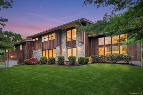 8 Pine Tree Ln, Goshen, NY, 10924-6936 | Card Image
