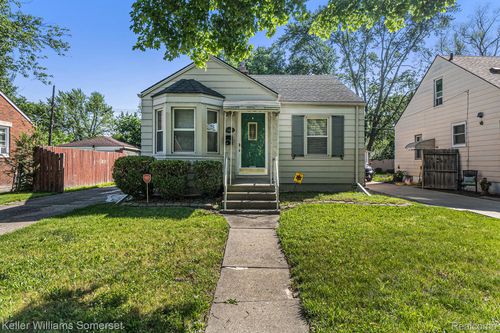 19446 Washtenaw St, Harper Woods, MI, 48225-2184 | Card Image