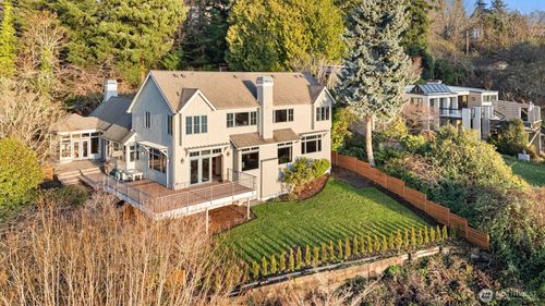 8281 W Mercer Way, Mercer Island, WA, 98040-5630 | Card Image