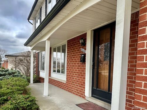 3040 Alden Dr, Sterling Heights, MI, 48310-6034 | Card Image