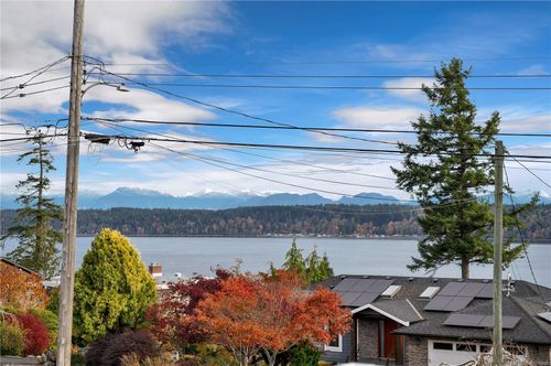 774 Ash St, Campbell River, BC, V9W8A7 | Card Image