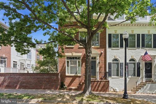 1329 N Barton St, ARLINGTON, VA, 22201-2708 | Card Image