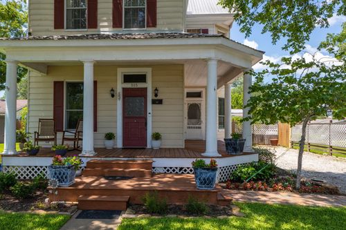 515 Wolf St, Schulenburg, TX, 78956-1548 | Card Image