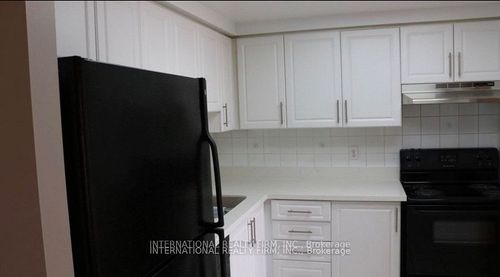 1010-135 Hillcrest Ave, Mississauga, ON, L5B4B1 | Card Image