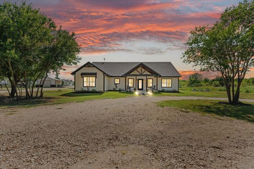 710 Valek Rd, Ennis, TX, 75119-0321 | Card Image