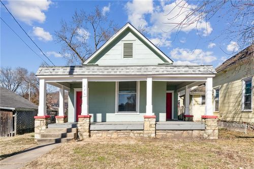 426 Benton Ave, Excelsior Springs, MO, 64024-2404 | Card Image