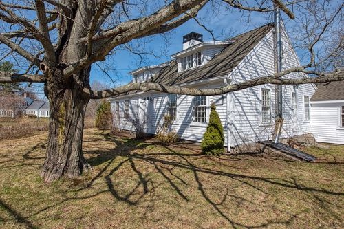 569 Main St, Hanover, MA, 02339-1550 | Card Image