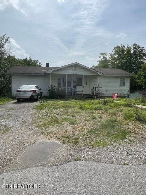 200 Mccarroll Ln, Harriman, TN, 37748-5886 | Card Image