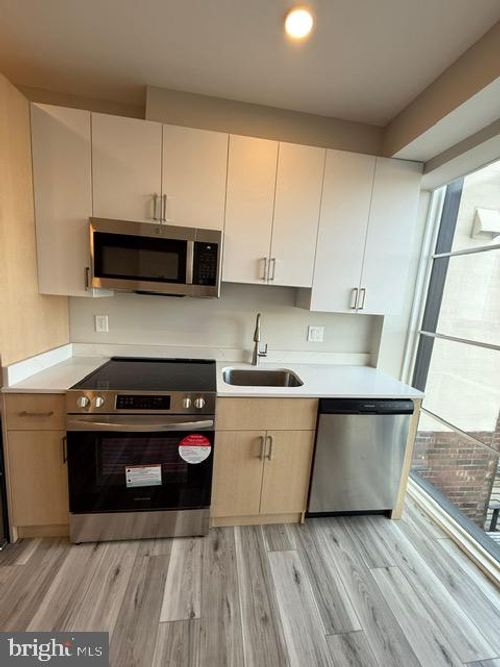 102-1313 Pennsylvania Avenue Se, WASHINGTON, DC, 20003 | Card Image