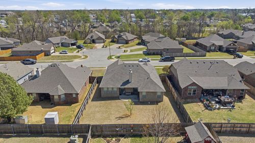 5416 Skylane Pl, Sand Springs, OK, 74063-3012 | Card Image
