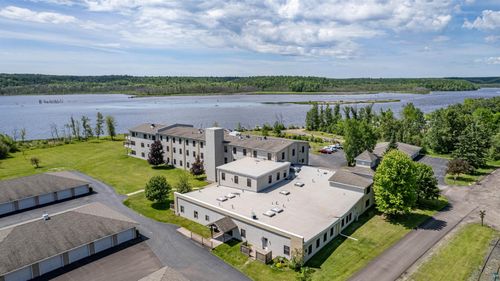 200-9900 Hudson Blvd, Duluth, MN, 55808-2126 | Card Image