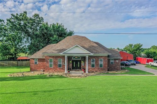 1705 Billie Acres Pl, Lowell, AR, 72745-8642 | Card Image