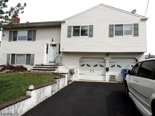 118 Benart Pl, Middlesex, NJ, 08846-1802 | Card Image