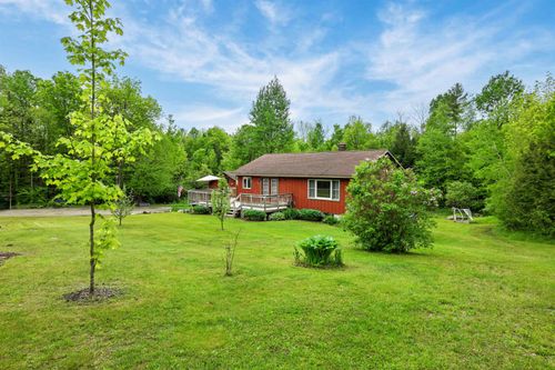 2016 Hinman Settler Rd, Newport, VT, 05855-9121 | Card Image
