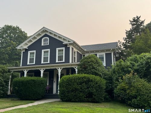 124 Main St, East Hampton, CT, 06424-1123 | Card Image